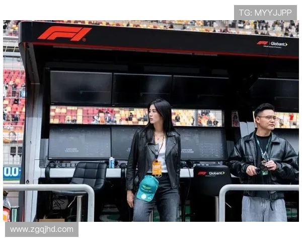 赵丽娜F1探秘畅聊车手退役生活